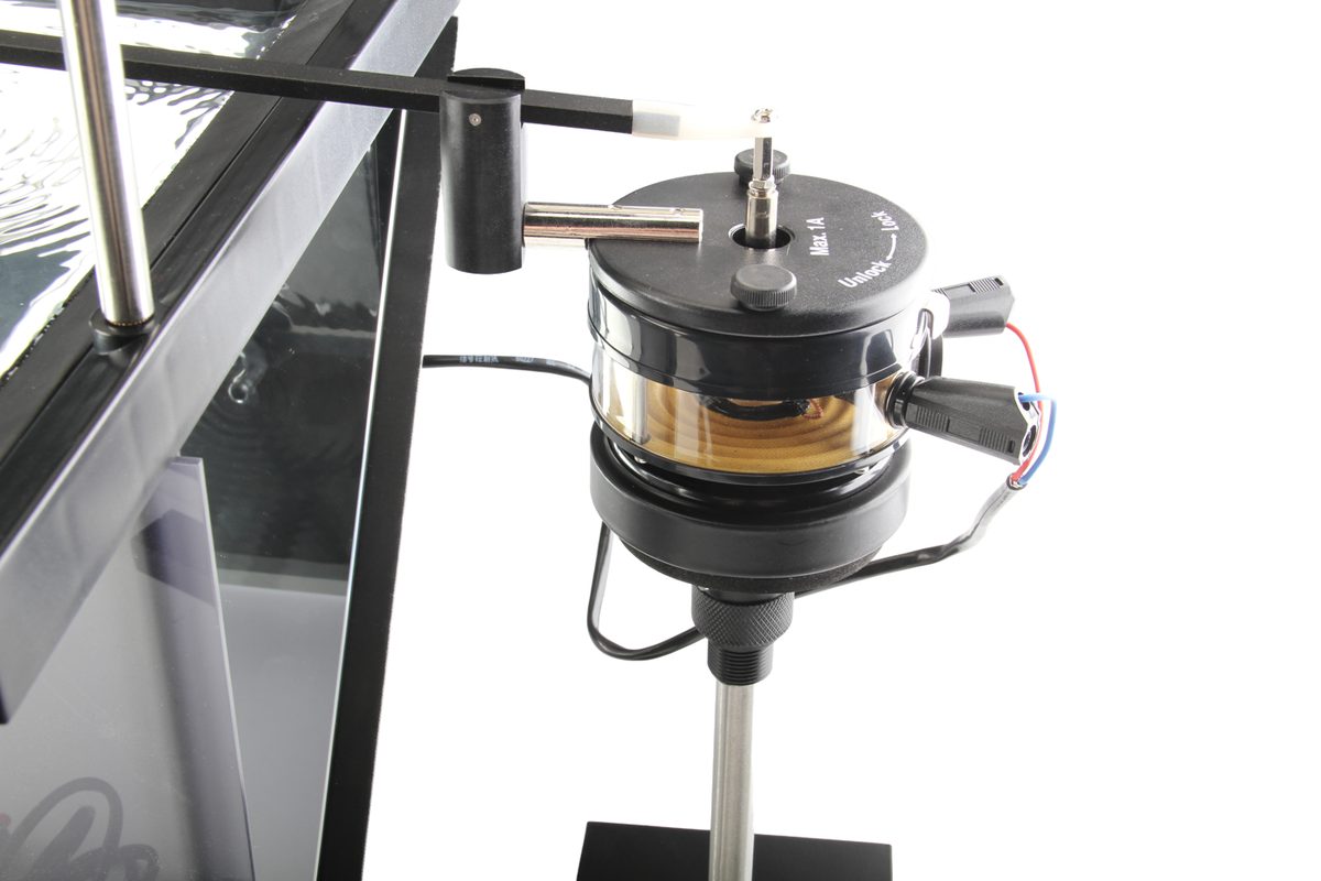 Wave Tank with Vibrator