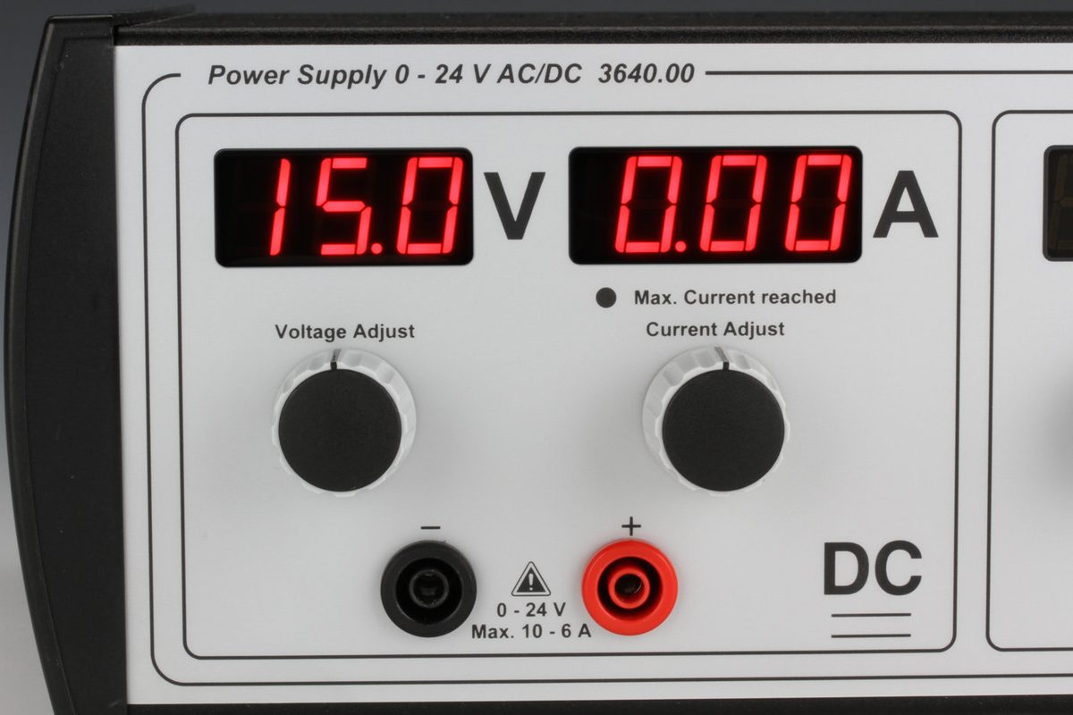Power supply, 0–24 V, 0–10 A