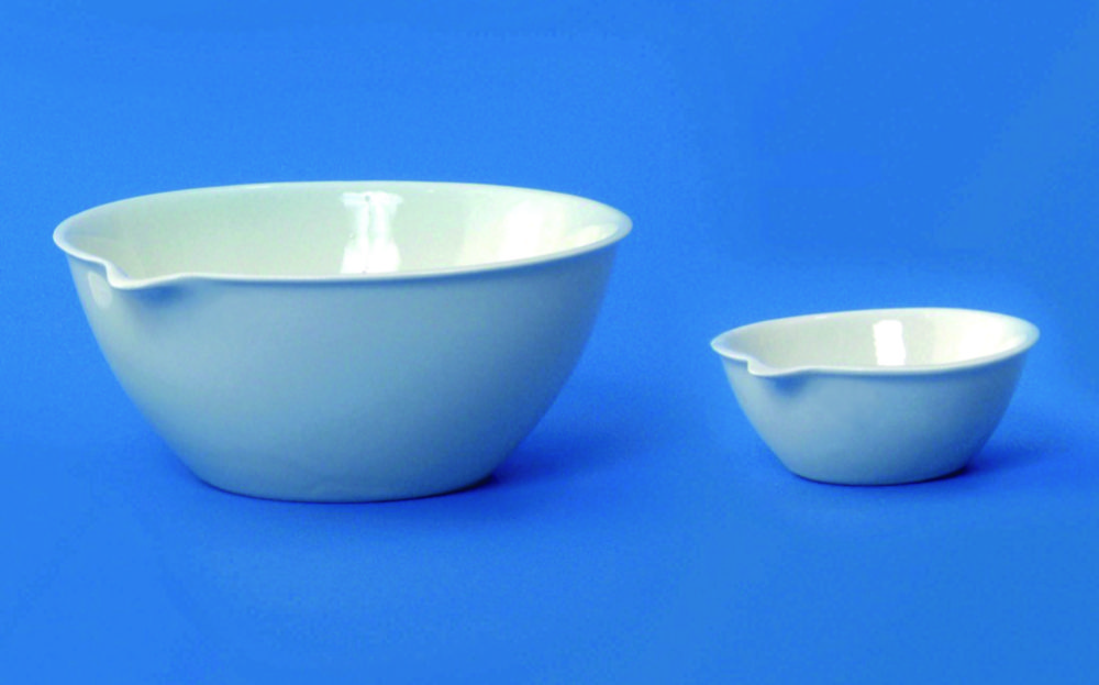 porcelāna iztvaikošanas trauki ar snīpi, plakans dibens, vidēja forma