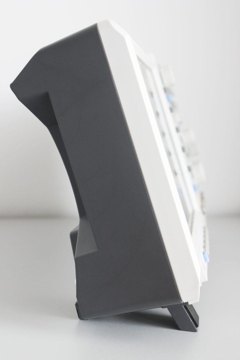 Skārienekrāna osciloskops, 60 MHz, 4 kanāli, 1 GS/s, P 1370